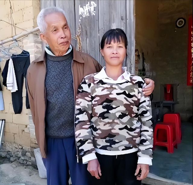 结婚21年生下15个孩子如今有何下场m6米乐广西49岁老汉娶19岁姑娘(图13)